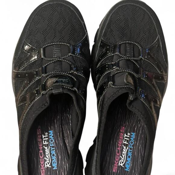Brand new size 6 black Skechers Womens Slip on sneakers sporty memory foam - Picture 1 of 7